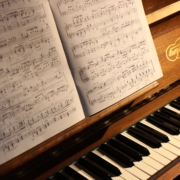 Promuovi il tuo Brand con la Musica